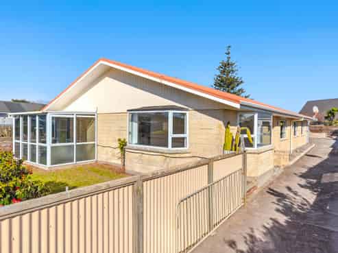 5 Karaka Street, Otaki Beach