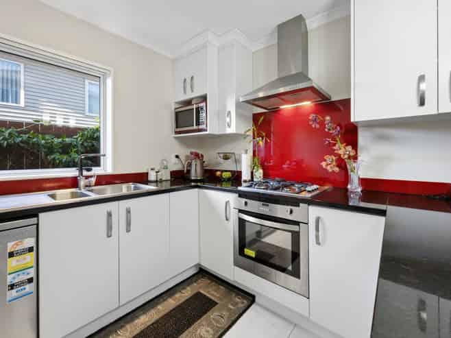 16B Hillside Road, Papatoetoe