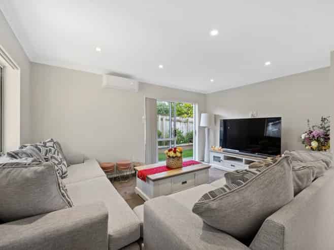 16B Hillside Road, Papatoetoe