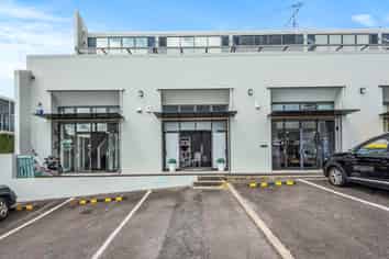 SCARCE FREEHOLD LOFT
