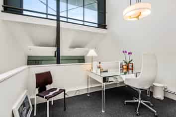 SCARCE FREEHOLD LOFT
