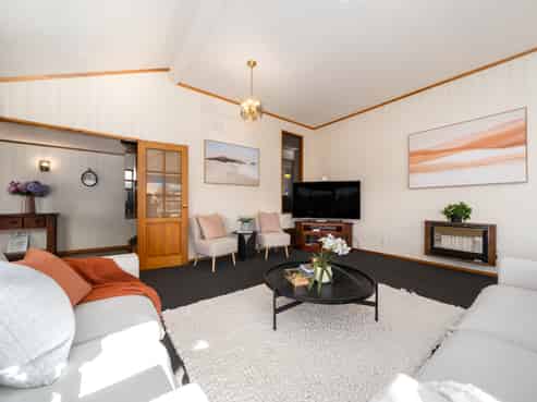 11 Duval Grove, Tawa
