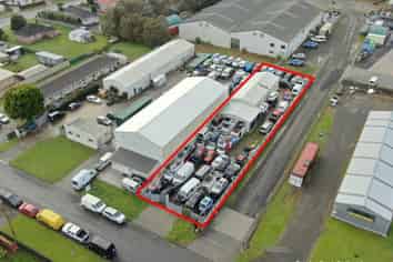192M² TUAKAU WAREHOUSE WITH YARD
