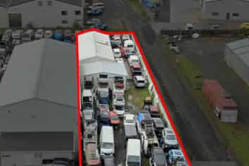 192M² TUAKAU WAREHOUSE WITH YARD
