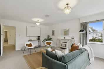 17A Tawa Terrace, Tawa