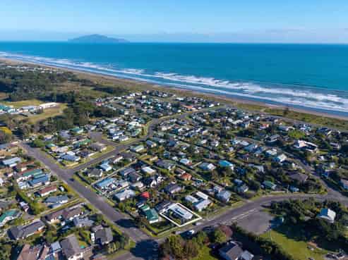 45A Tasman Road, Otaki Beach
