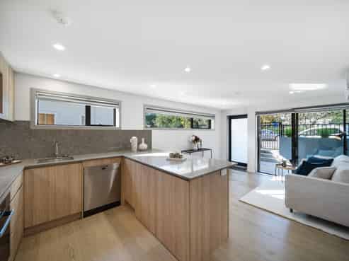 64D Coronation Road, Mangere Bridge