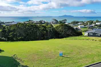 3 Starlight Place, Langs Beach