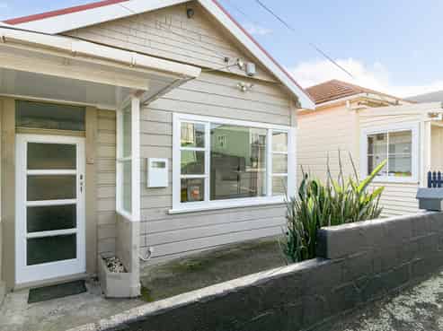 5 Herald Terrace, Berhampore