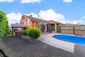 2 Bannings Way, Hobsonville