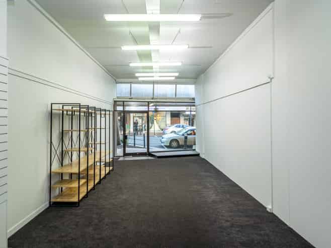Retail, office and storage across three levels
