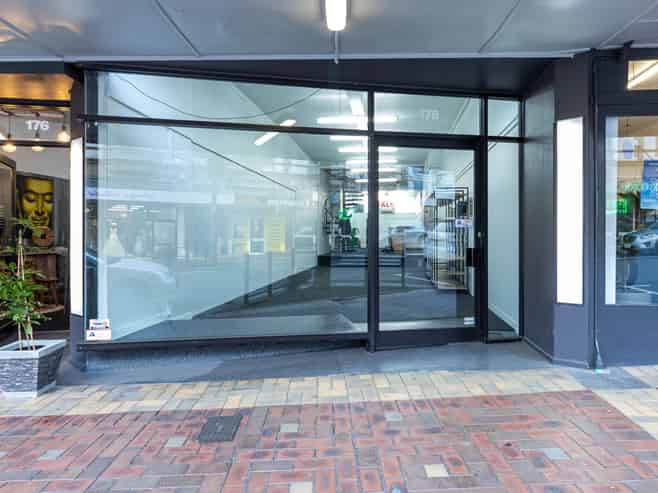 Retail, office and storage across three levels