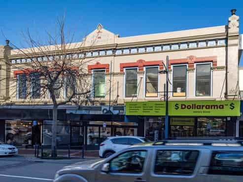 Retail, office and storage across three levels