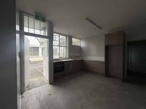 High Profile Warehouse & Office - 757sqm 