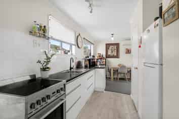 1270A High Street, Taita