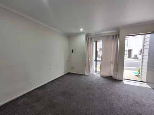 10/4 Wallson Crescent, Wiri