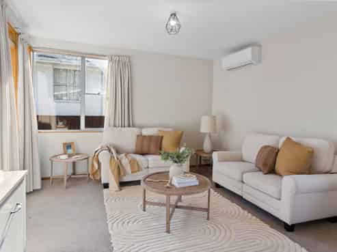 2/15 Dovedale Avenue, Ilam