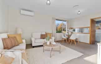 2/15 Dovedale Avenue, Ilam