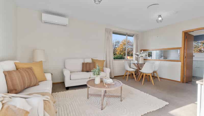 2/15 Dovedale Avenue, Ilam