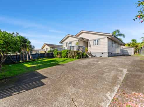 35 Wickman Way, Mangere East