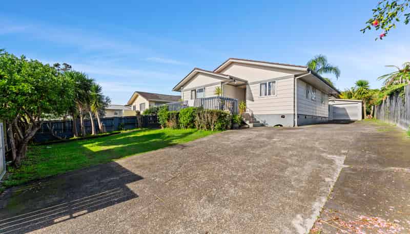 35 Wickman Way, Mangere East