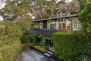 123 Main Road, Tairua