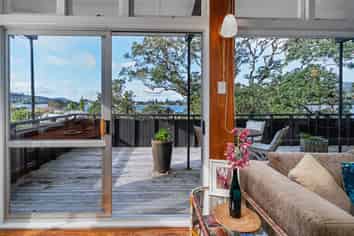 123 Main Road, Tairua
