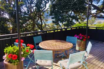 123 Main Road, Tairua