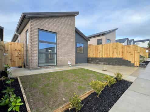 44 Horokaka Street, Massey