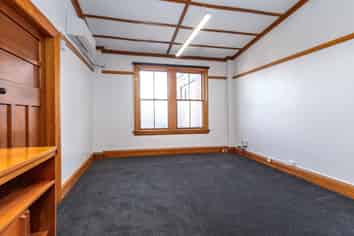 Sophisticated and stylish heritage office suite