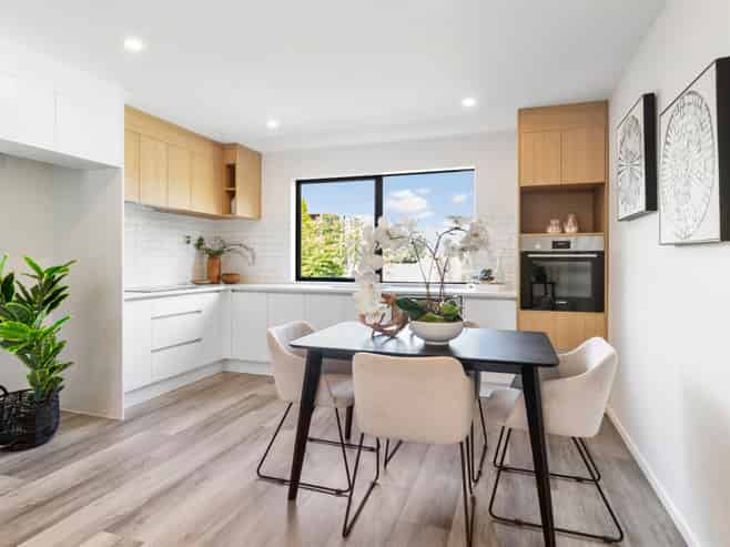 2/30 Potter Avenue, Northcote