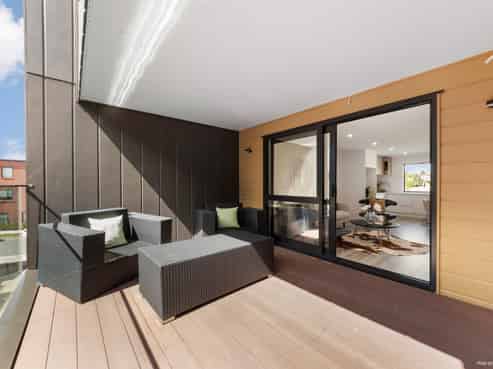 2/30 Potter Avenue, Northcote