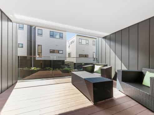 2/30 Potter Avenue, Northcote