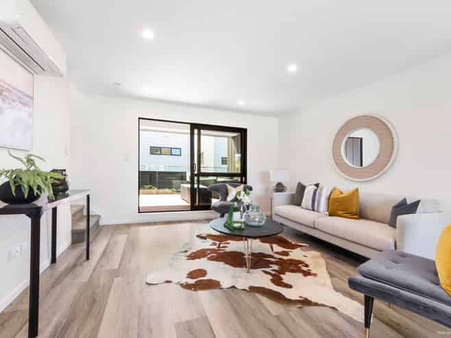 2/30 Potter Avenue, Northcote