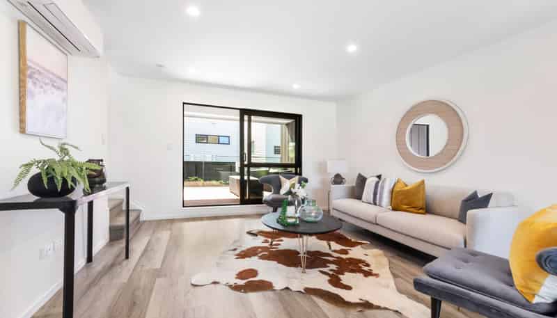 2/30 Potter Avenue, Northcote