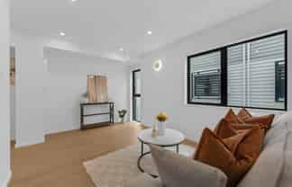 1/21 Baird Street, Howick