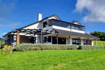 384 Pine Valley Road, Dairy Flat