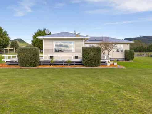 315 White Road, Broadlands Forest