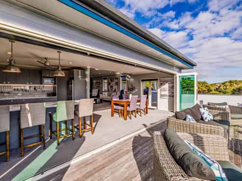 2 Binnie Street, Paihia