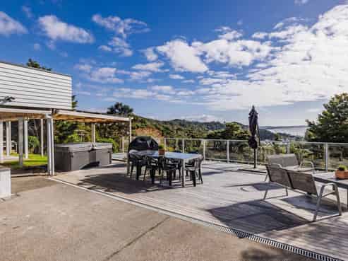 2 Binnie Street, Paihia