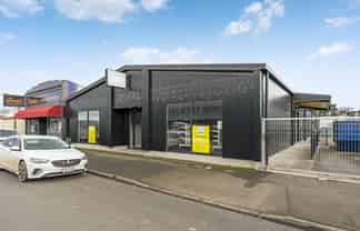 Modern Option - Centrally Located