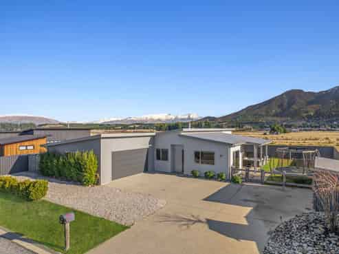 16 Isthmus Place, Lake Hawea
