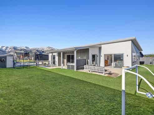 16 Isthmus Place, Lake Hawea