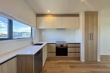 4/506 Glenfield Road, Bayview