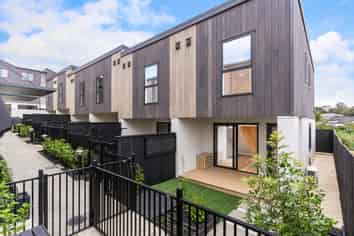 10/506 Glenfield Road, Bayview
