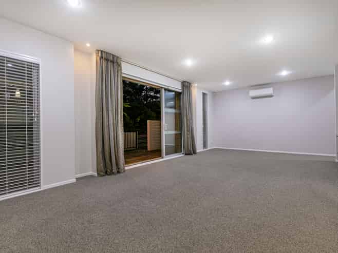 329 Millwater Parkway, Millwater