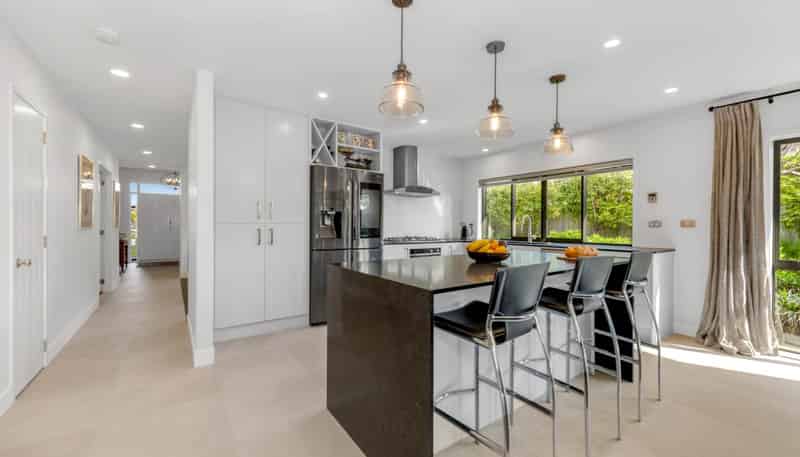 10 Harbourside Court, Beachlands