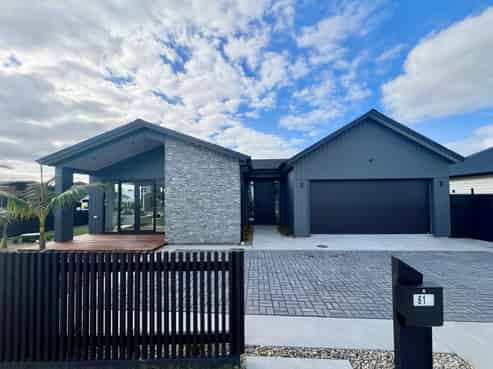 61 Tipu Crescent, Milldale