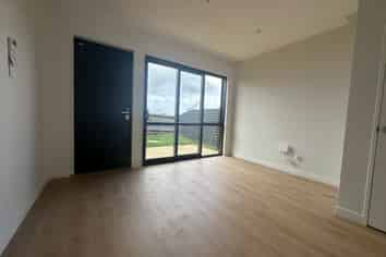 6/130 Te Oneroa Way, Long Bay