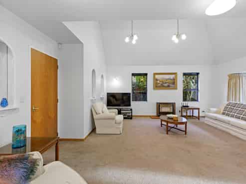 1/406 Fergusson Drive, Heretaunga